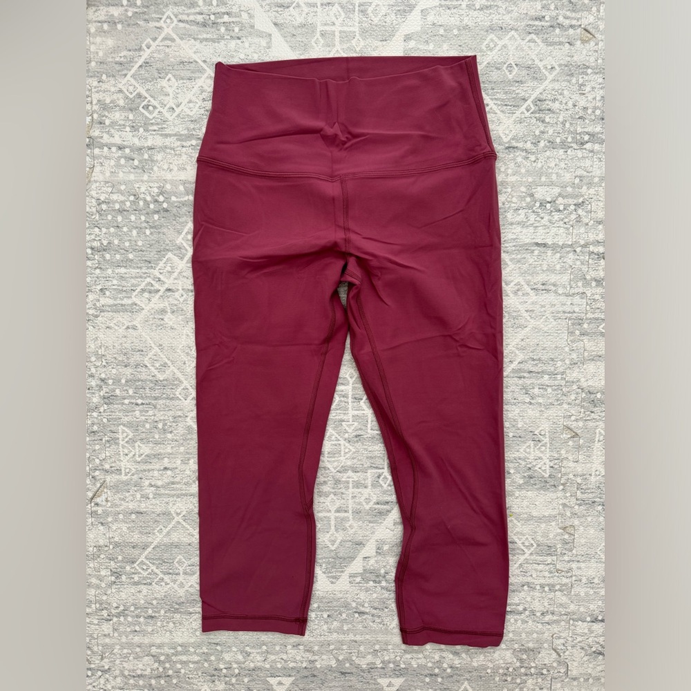 Lulu lemon 3/4 length yoga pants.